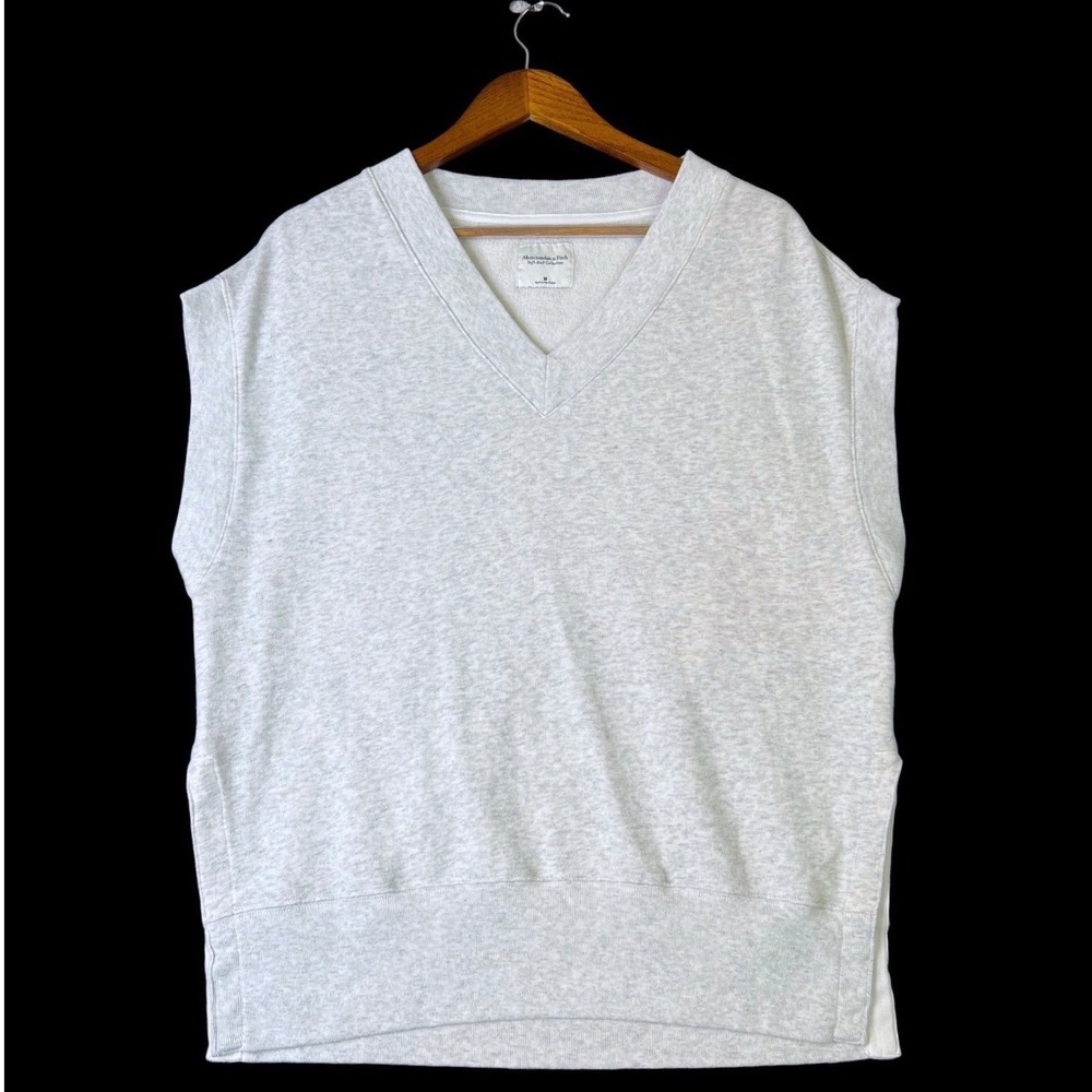 Abercrombie & Fitch Soft Collection M V-Neck Sleeveless Sweater Gray Minimalist